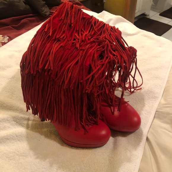 Red suide and leather fringed boot. - Picture 5 of 6